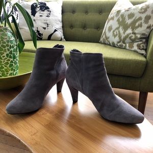 Tsubo Dove Grey Suede Booties Size 8 1/2